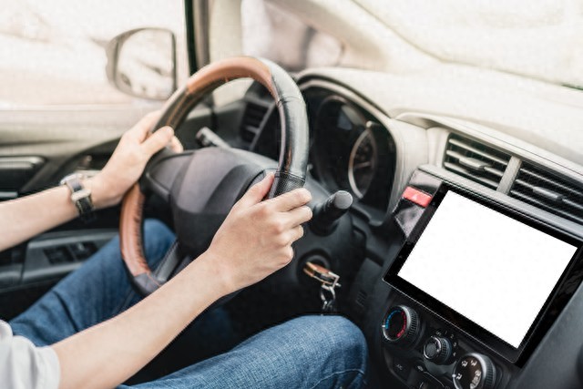 路況_日常行車安全指南_新手駕駛技巧